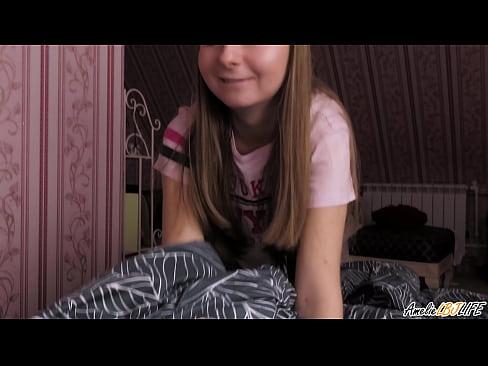 ❤️ Blondie waxay si qoto dheer u nuugtaa BFF's waxayna ku dhufanaysaa afkeeda ❌  lulataaye%so.pornolemon.ru ﹏